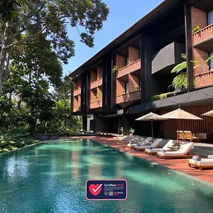 Hotel Titik Dua ****